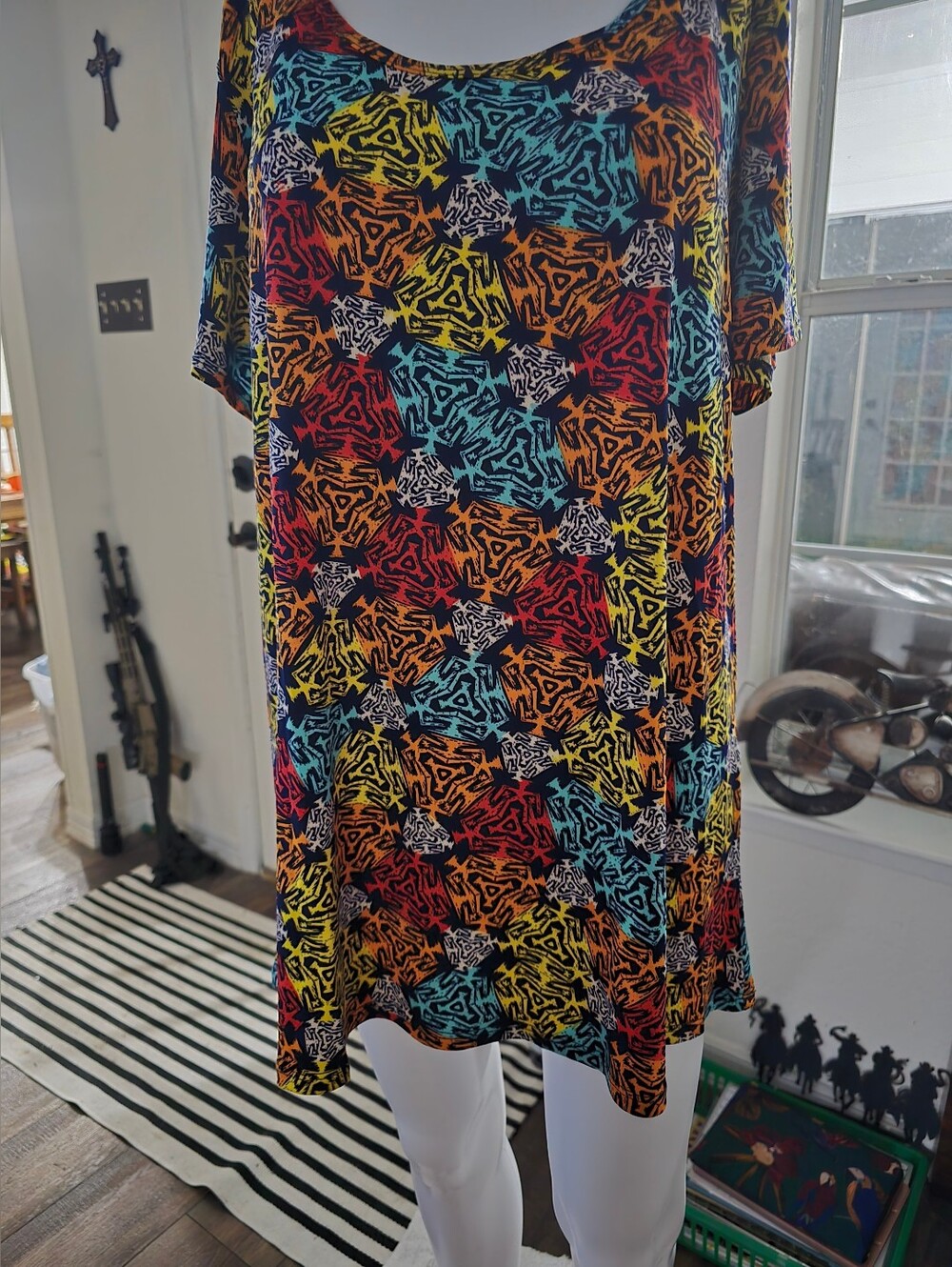 Colorful Geometric Print High Low Tunic.  Sz L